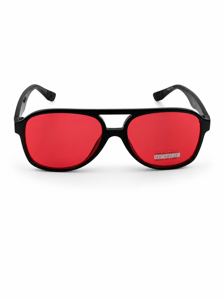 Fekete pilot stílusú napszemüveg piros lencsével UV400 védelemmel | Modern uniszex aviator napszemüveg