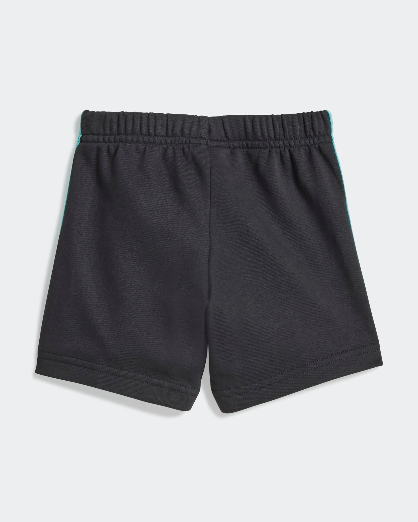 Adidas rövid ujjú szabadidőnadrág fekete szett