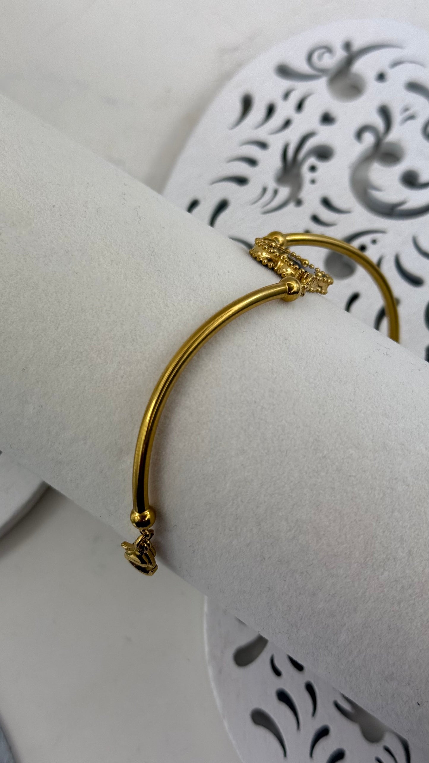 Arany karkötő lóhere motívummal GoldBrands