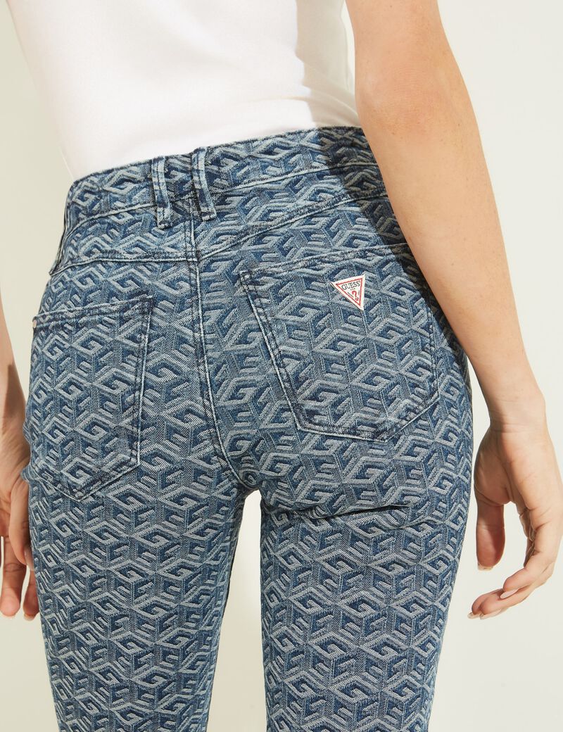 Guess női sok mintás skinny farmer nadrág – logómintás kék jeans