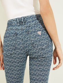 Guess női sok mintás skinny farmer nadrág – logómintás kék jeans