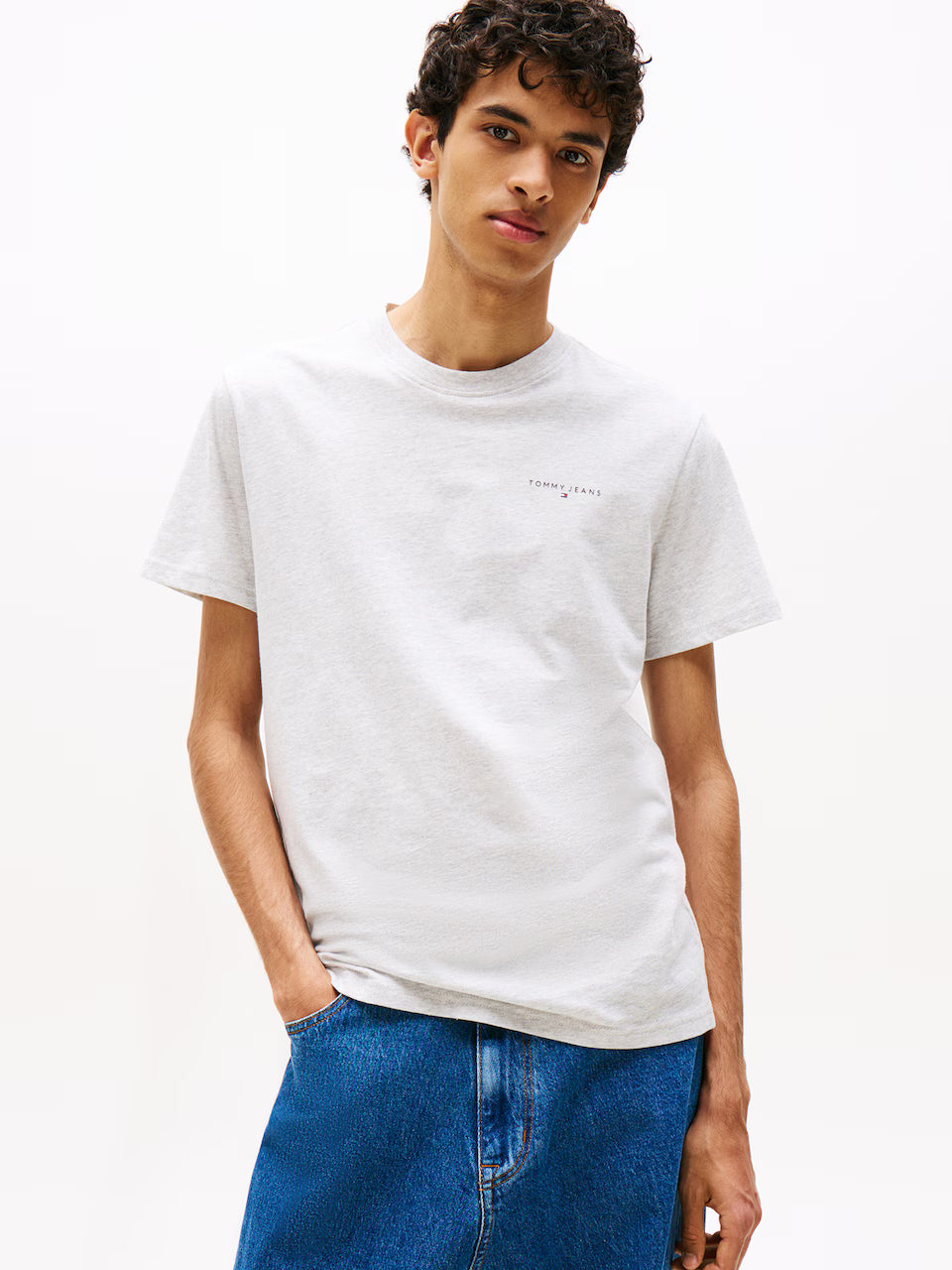 Tommy Jeans szürke férfi póló minimalista logóval