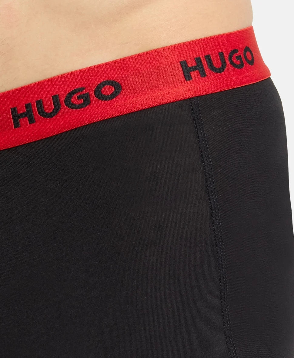 HUGO 3 darabos férfi boxeralsó szett – fekete boxer piros logós derékpánttal